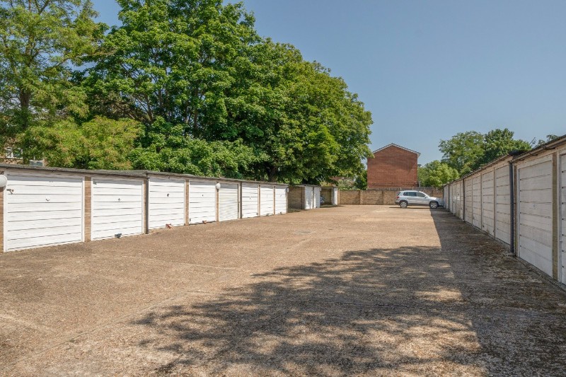 Brackley Road, Beckenham, BR3