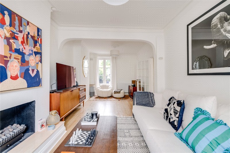 Broughton Road, London, SW6
