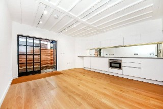 Water Lane, Richmond, TW9