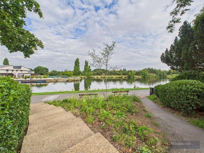 Uxbridge Road, Kingston upon Thames, KT1