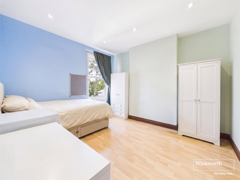 First Avenue, Hendon, London, NW4