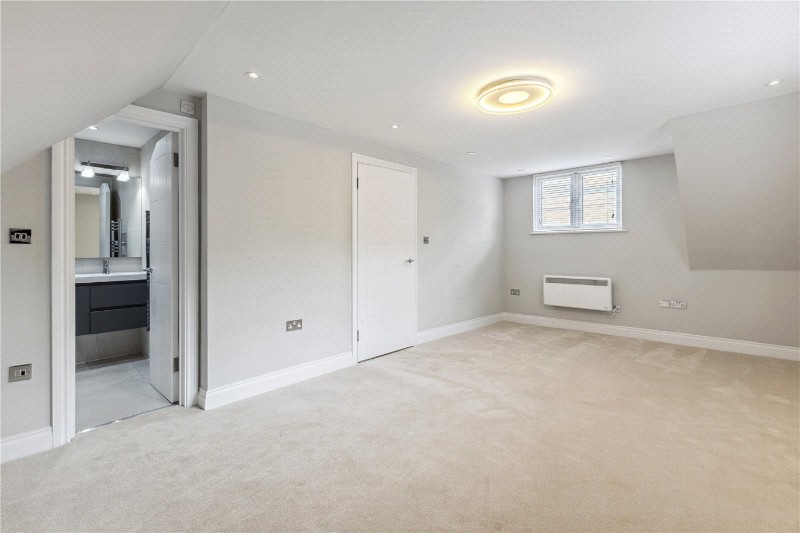 Sandy Lane, Chobham, Surrey, GU24