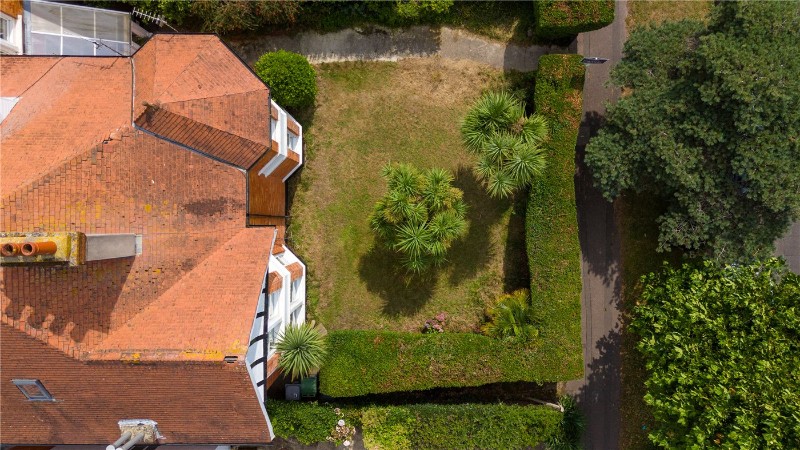 Grand Avenue, Bournemouth, BH6