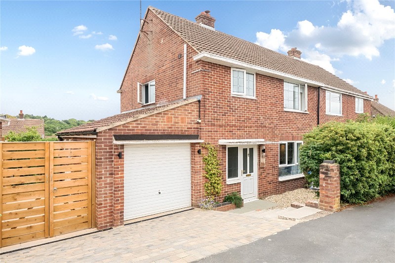 Kingsley Close, Shaw, Newbury, Berkshire, RG14