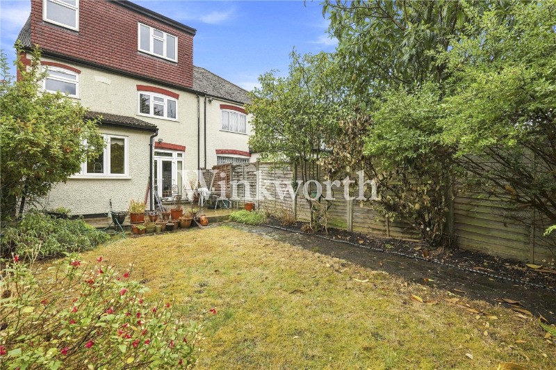 Connaught Gardens, London, N13