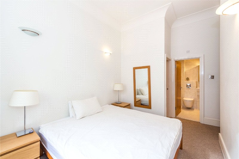 Rosebery Avenue, London, EC1R