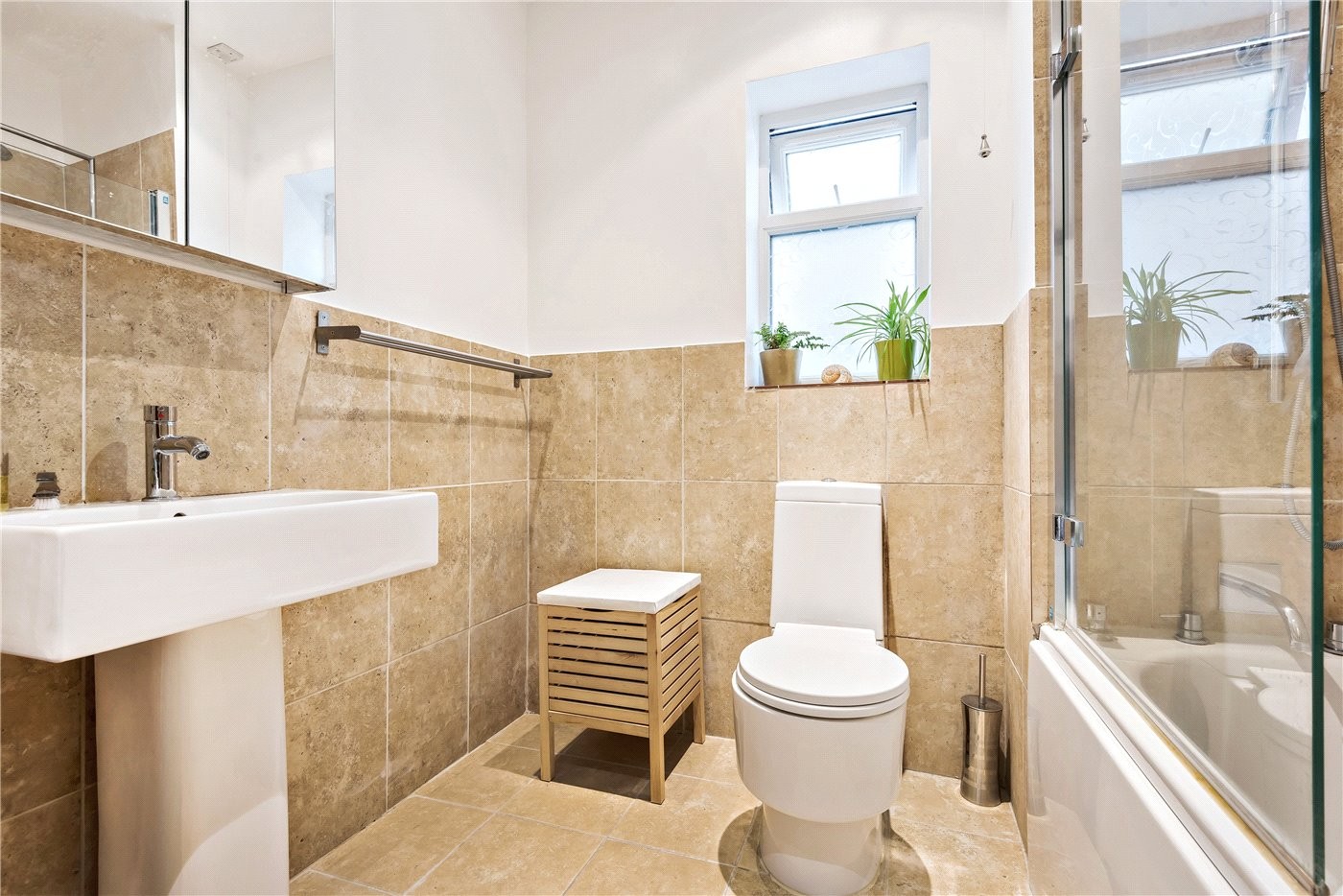 4 bedroom property for sale in Monks Road, Winchester, Hampshire, SO23 (Ref WIN180371) £720,000