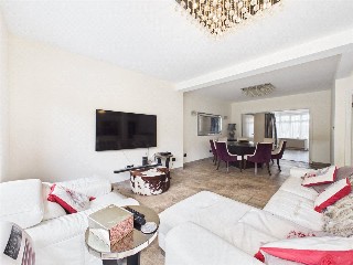Colindeep Gardens, Hendon, London, United Kingdom, NW4