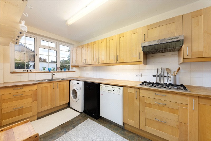Lavington Stables, Vandyke Close, London, SW15