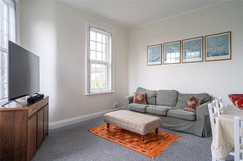 Estreham Road, London, SW16