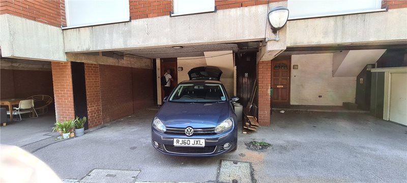 Bakersfield, London, N7