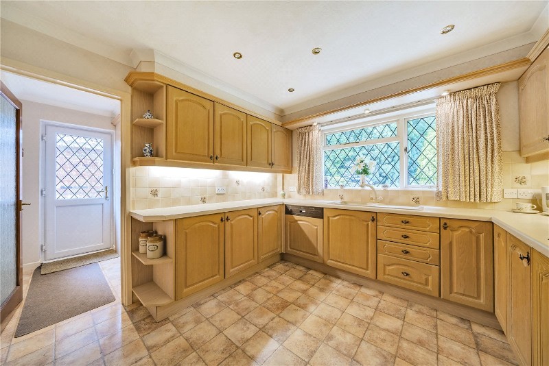 St. Marys Close, Sandhurst, Berkshire, GU47