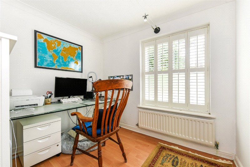 Sarum Close, Winchester, Hampshire, SO22