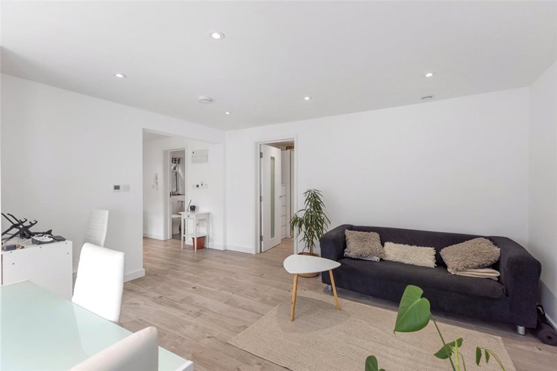 Gatestone Road, London, SE19