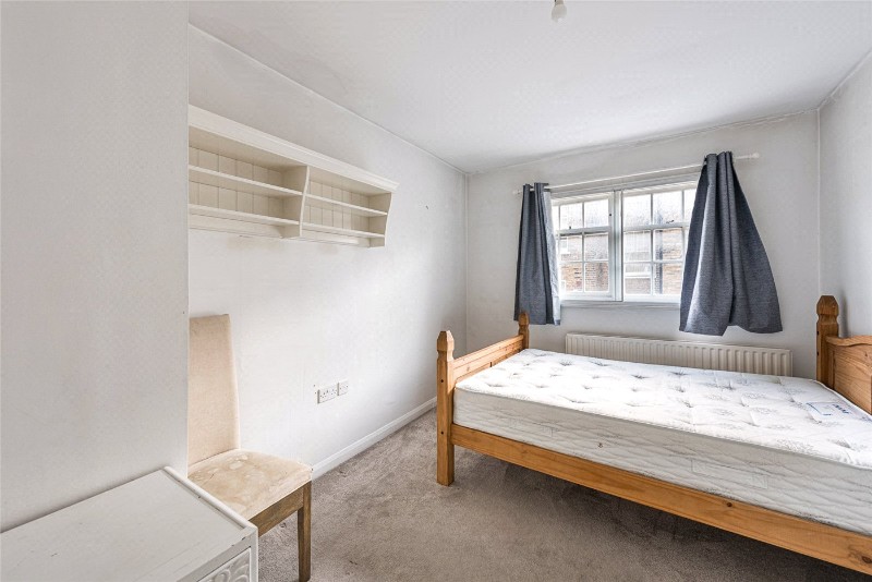 St. Georges Drive, London, SW1V