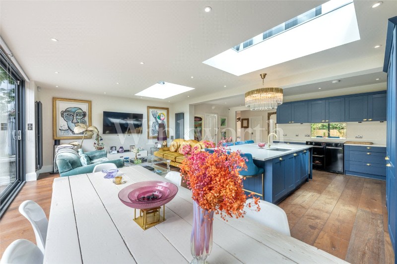 Sanderstead Avenue, London, NW2