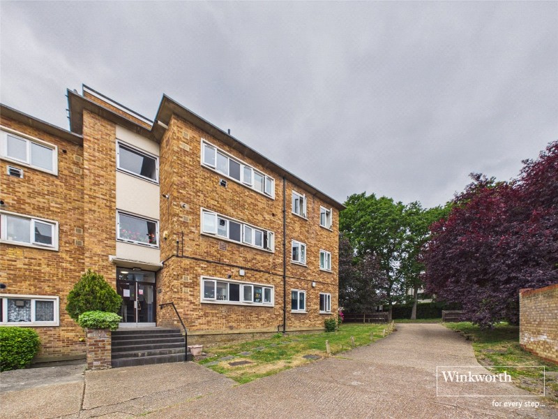 Great North Way, London, NW4
