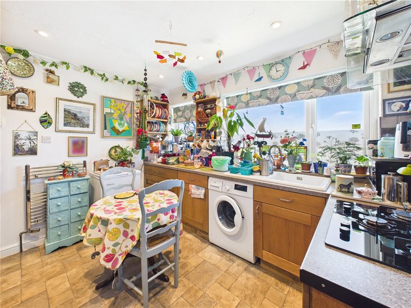 Anstey Crescent, Tiverton, Devon, EX16