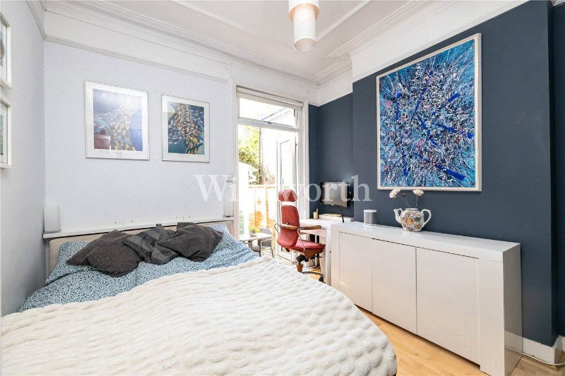 Frobisher Road, London, N8