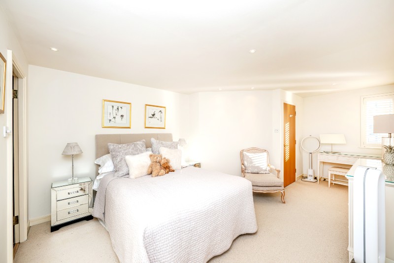 Admiral Walk, London, W9