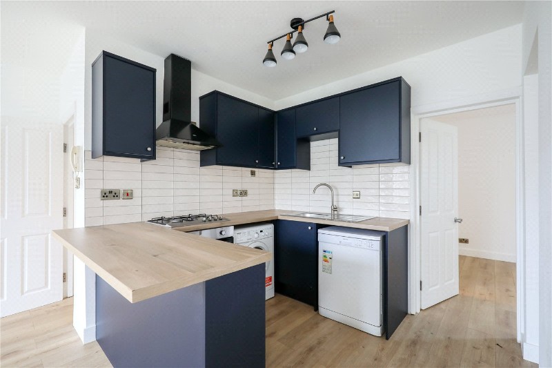 Gunnersbury Avenue, London, W5