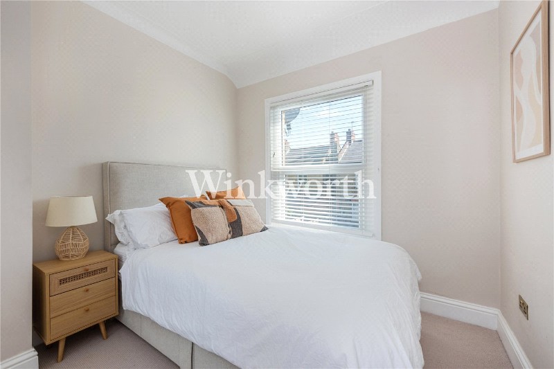 Hewitt Avenue, London, N22