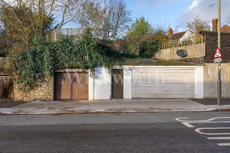 The Ridgeway, London, NW11