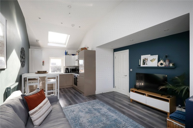 Mill Hill Road, London, W3