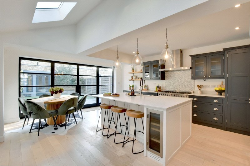 Manor Lane, Lee, London, SE12