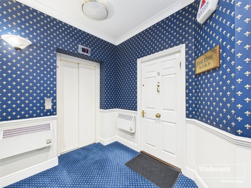 Turnberry Close, London, NW4