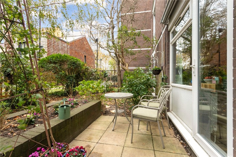 Highbury Quadrant, London, N5