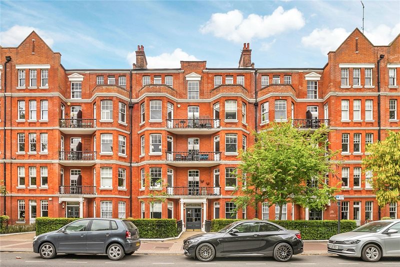 Albert Bridge Road, London, SW11