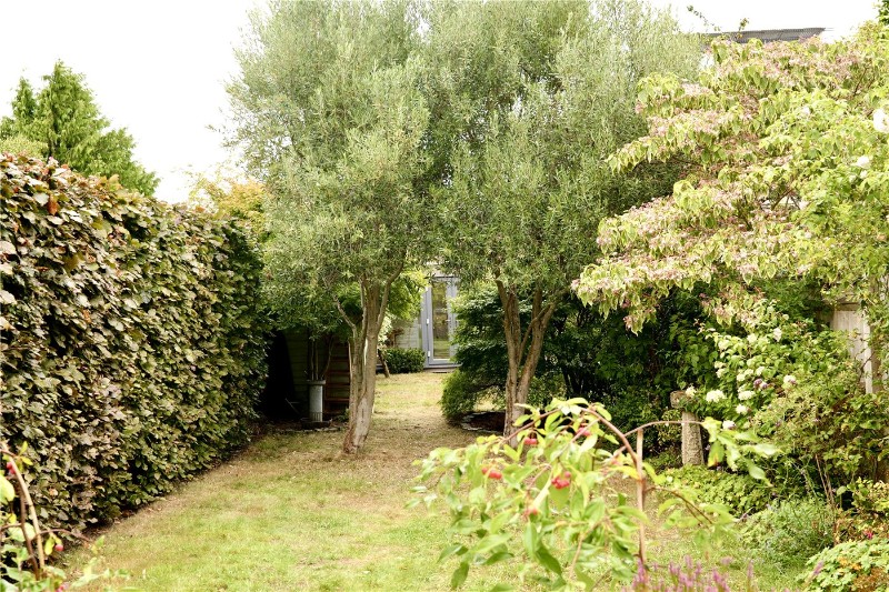 Wiggins Lane, Richmond, TW10