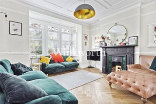 Lakeside Road, London, N13