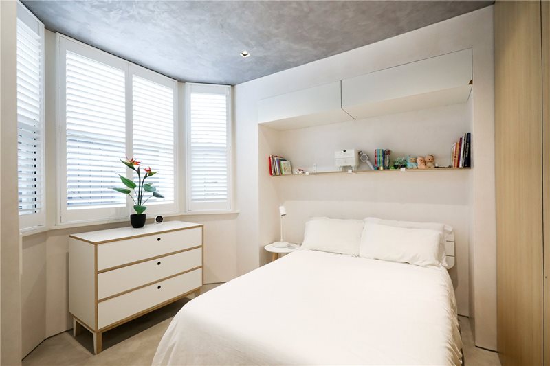 Windmill Road, London, TW8