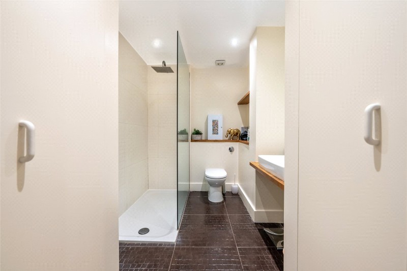 Sutherland Avenue, London, W9