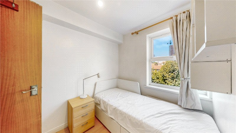 Weavers Way, London, NW1