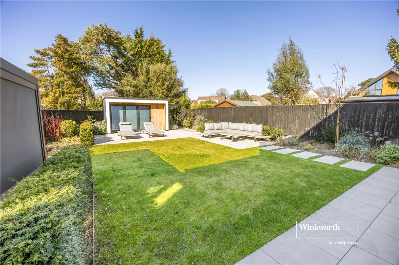 Avon Run Close, Friars Cliff, Christchurch, Dorset, BH23