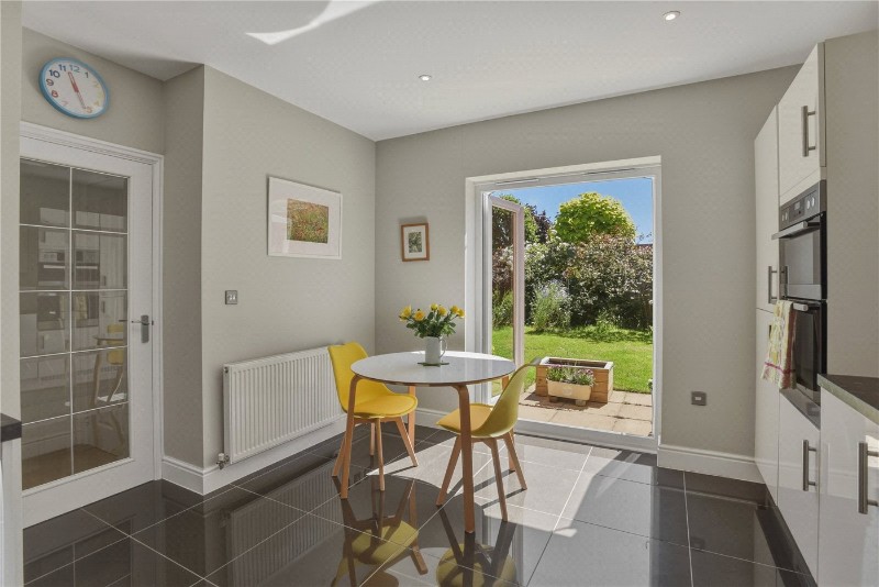 Saturn Way, Stratford-upon-Avon, Warwickshire, CV37