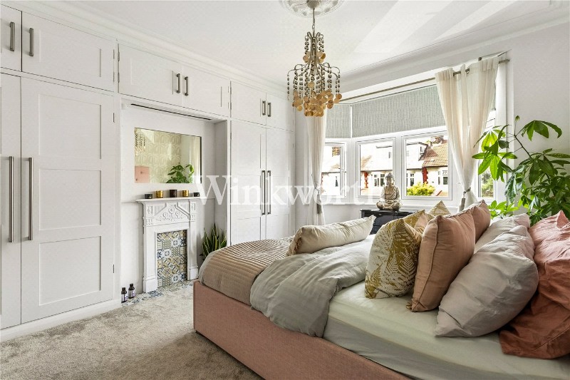 Hamilton Crescent, London, N13