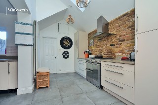 Moreton Road, Worcester Park, KT4