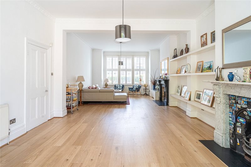 Hollingbourne Road, London, SE24