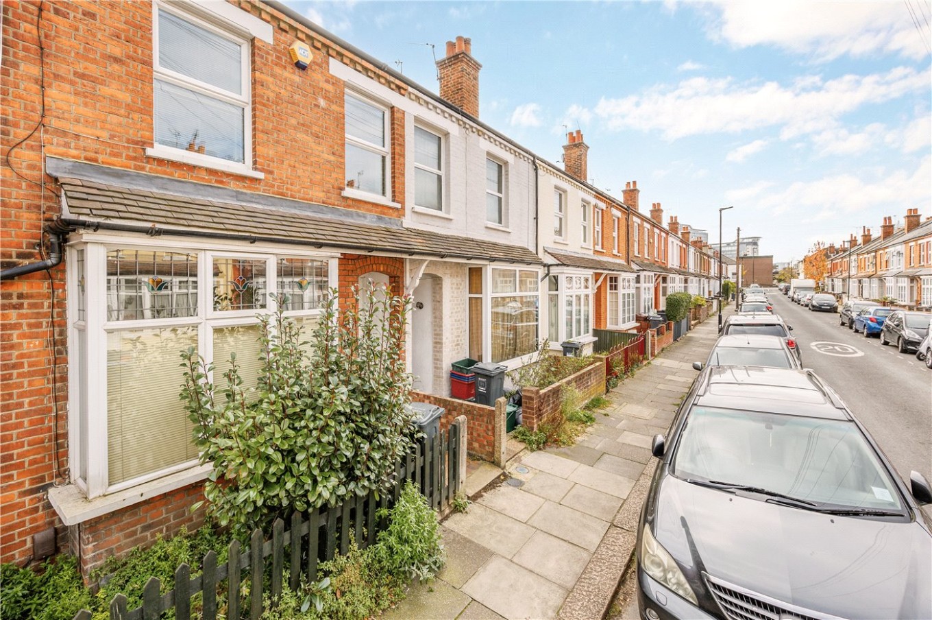 3 bedroom property for sale in York Road, Brentford, TW8 (Ref BRF210020