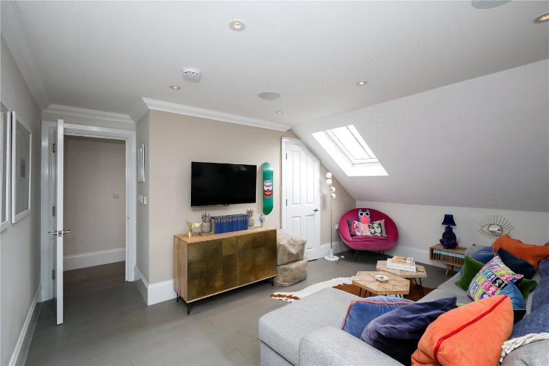 Twyford Avenue, LONDON, W3