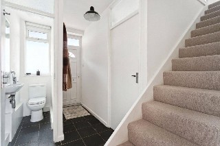Barnes Street, London, E14