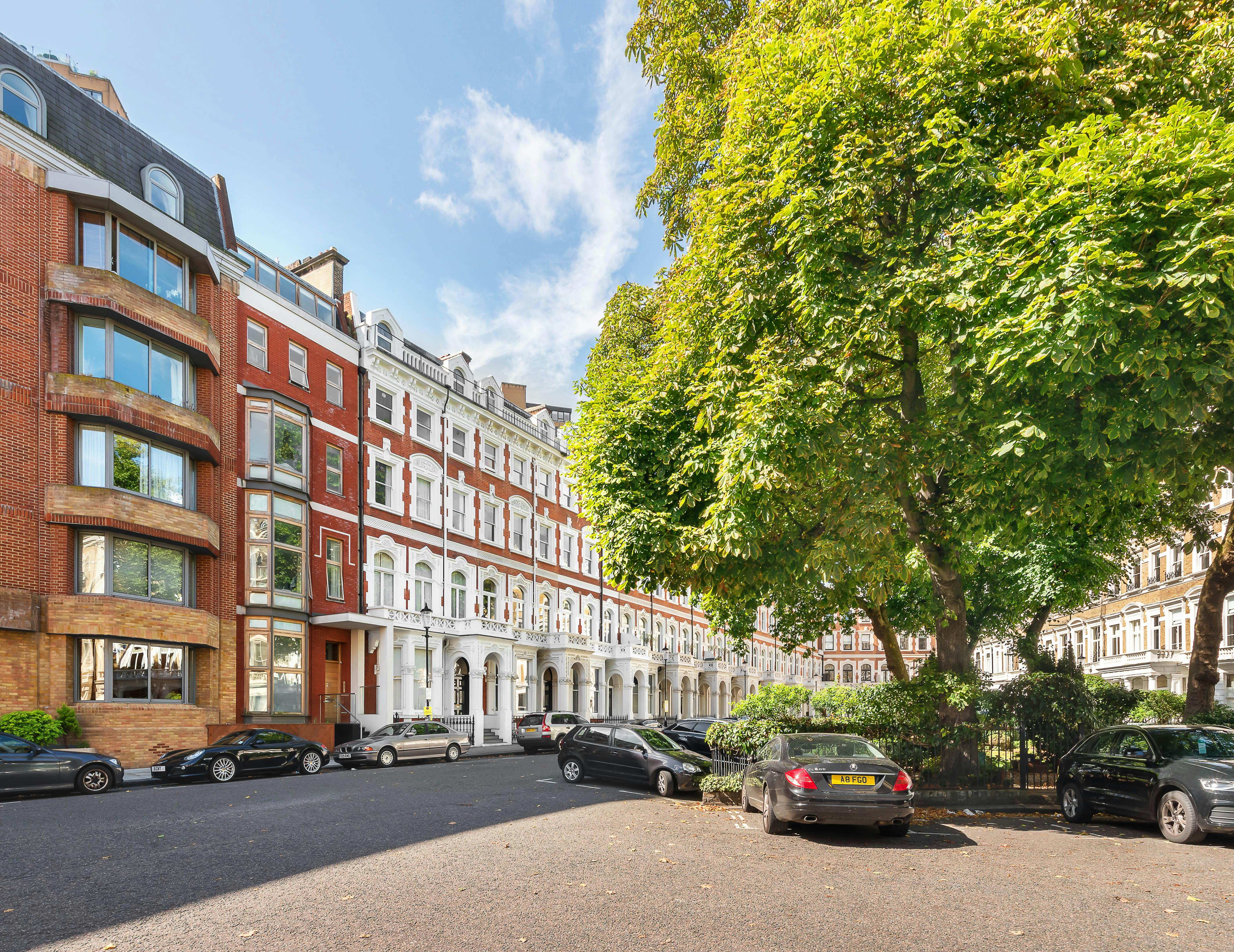 Emperors Gate, South Kensington, London, SW7