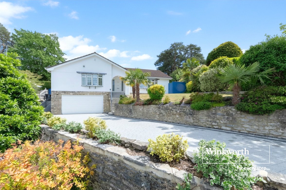 Woodacre Gardens, Ferndown, Dorset, BH22