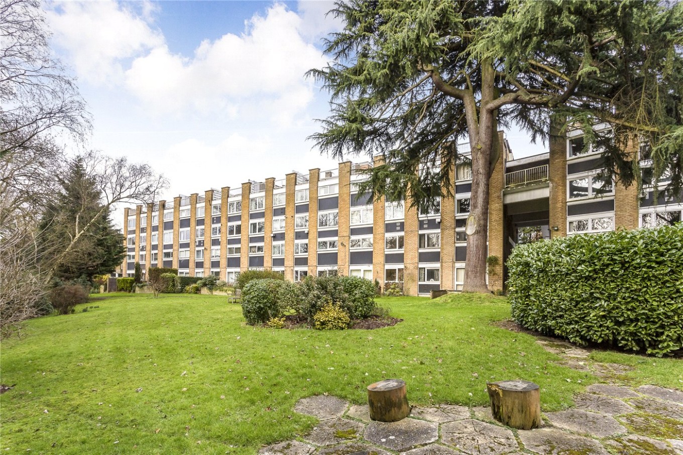 2 bedroom property to rent in Ravensroost, 27 Beulah Hill, London, SE19