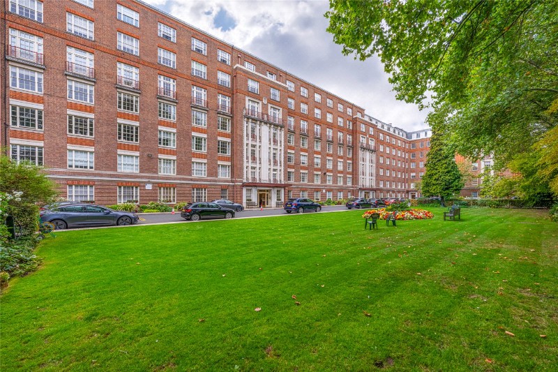 Eyre Court, Finchley Road, St John&#39;s Wood, London, NW8