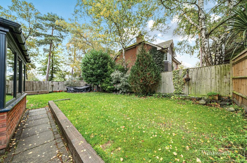 Weston Grove, Bagshot, Surrey, GU19